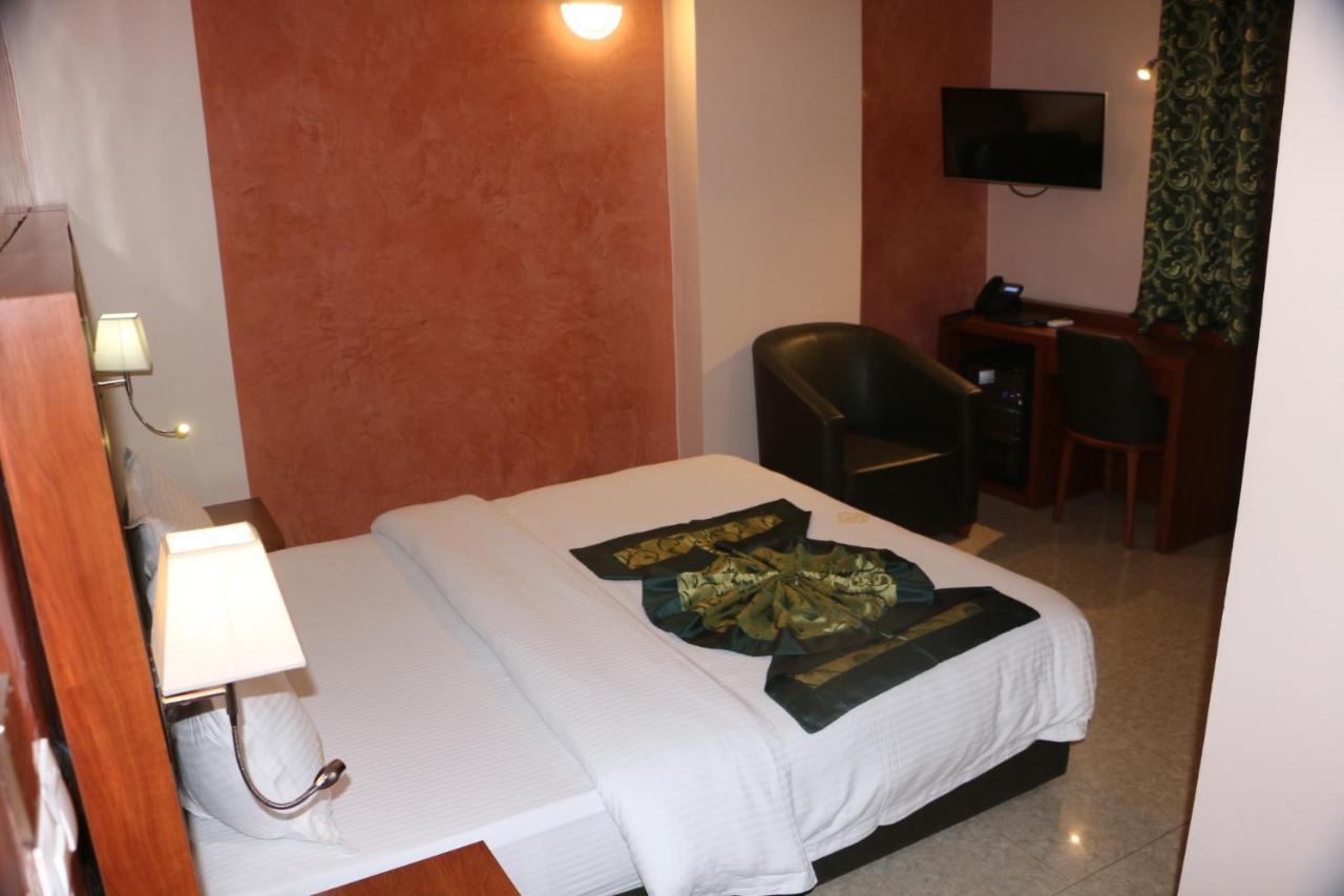 Hotel Jouvence International Yaoundé Eksteriør bilde