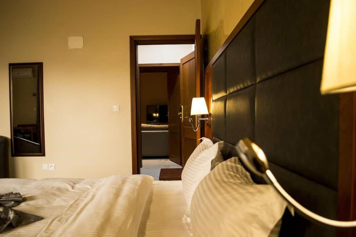 Hotel Jouvence International Yaoundé Eksteriør bilde