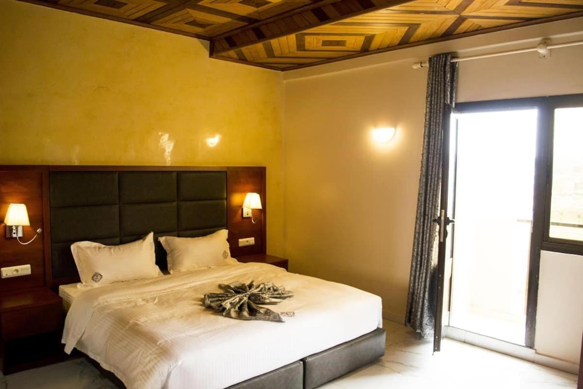 Hotel Jouvence International Yaoundé Eksteriør bilde
