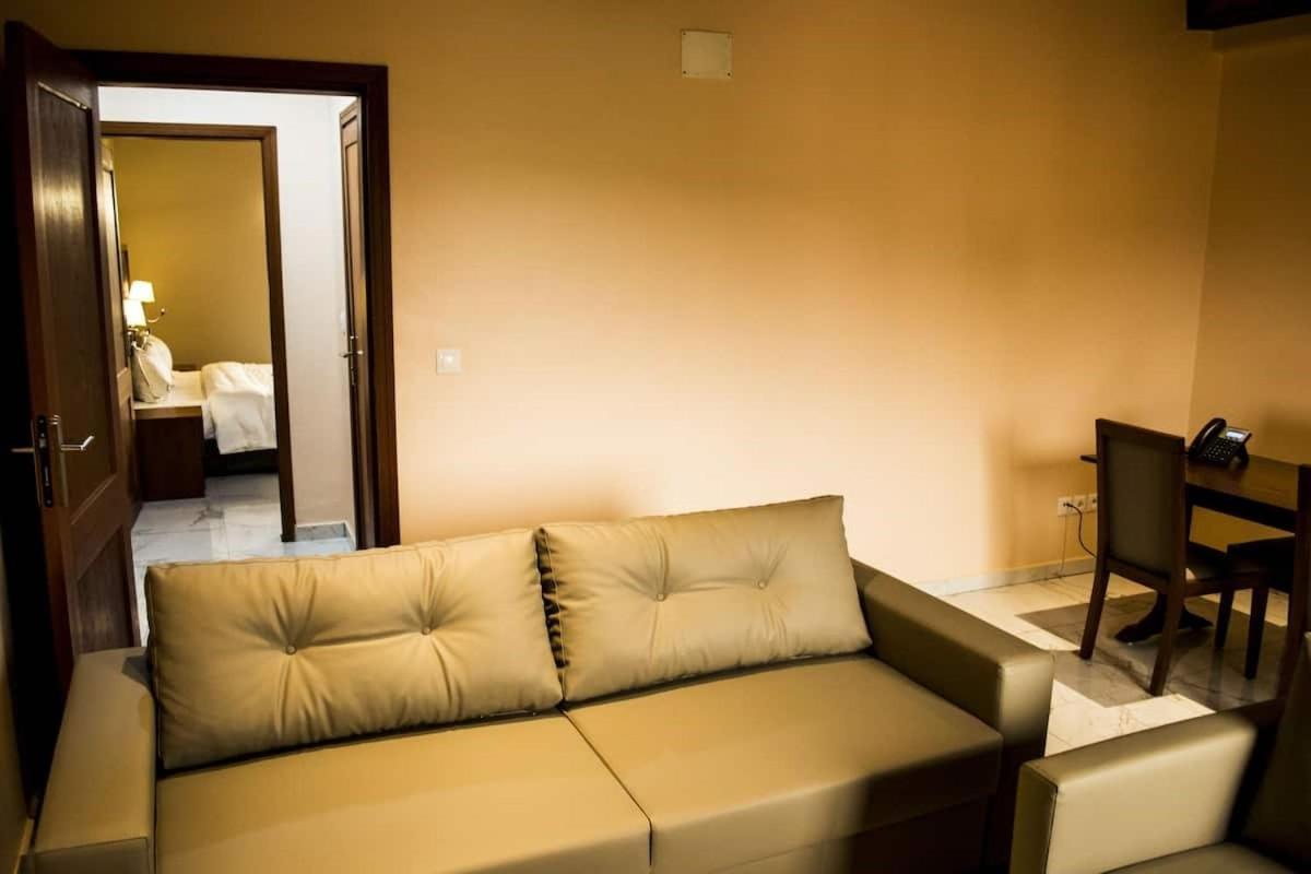 Hotel Jouvence International Yaoundé Eksteriør bilde
